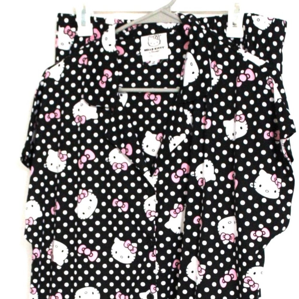 Hello Kitty Polka Dot Bow Print 2Pc Pajama Set Brand New